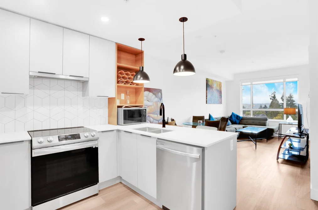 Condo for sale at 611 10778 138 Street Surrey British Columbia - MLS: R3111771