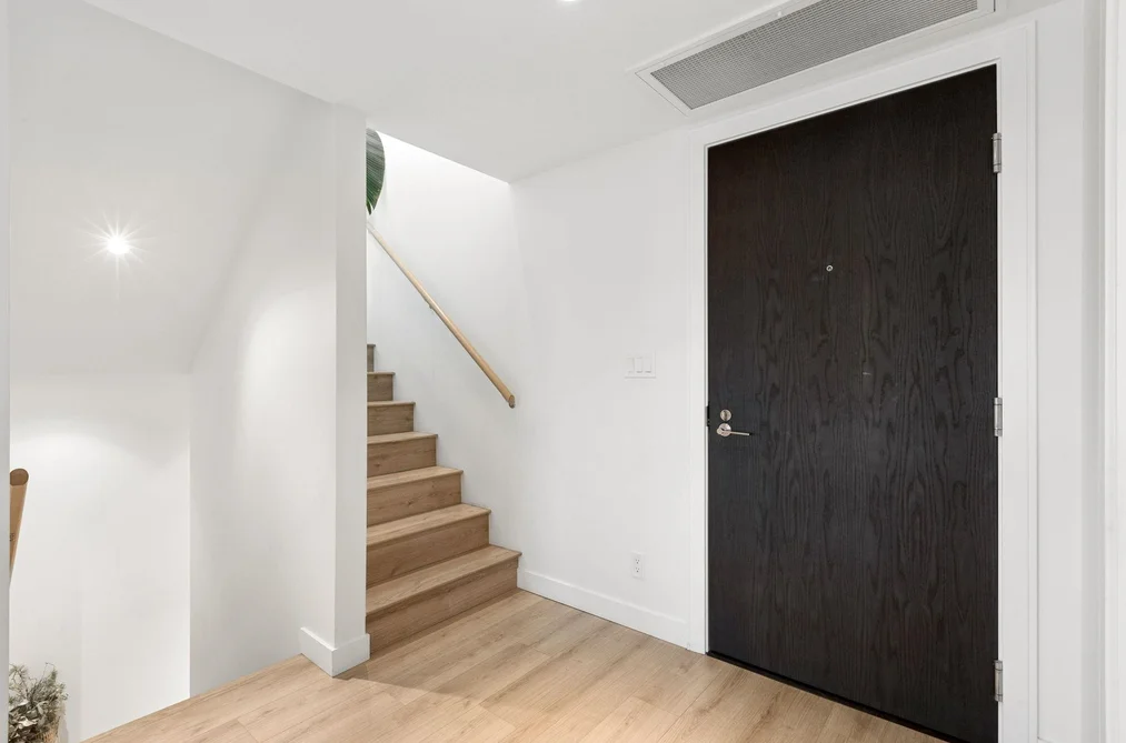 611 1500 FERN STREET, North Vancouver BC V7J 0E6, North Vancouver BC — Residential for Sale - Photo 2