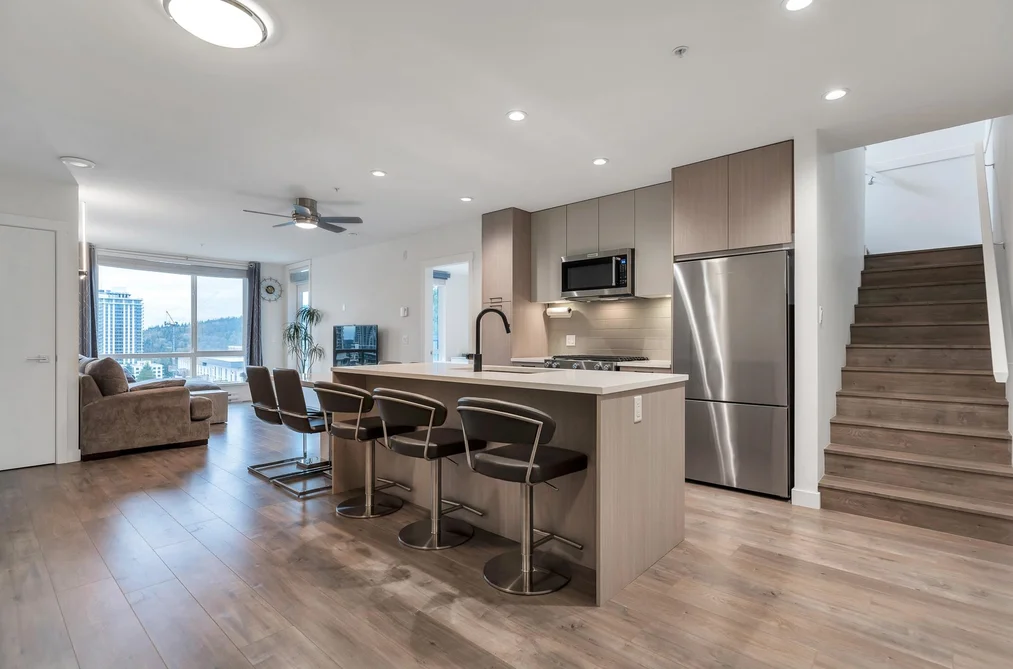 Condo for sale at 611 707 Como Lake Avenue Coquitlam British Columbia - MLS: R3095951
