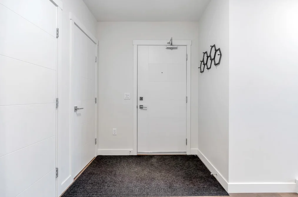 611 707 COMO LAKE AVENUE, Coquitlam BC V3J 0J5, Coquitlam BC — Residential for Sale - Photo 2