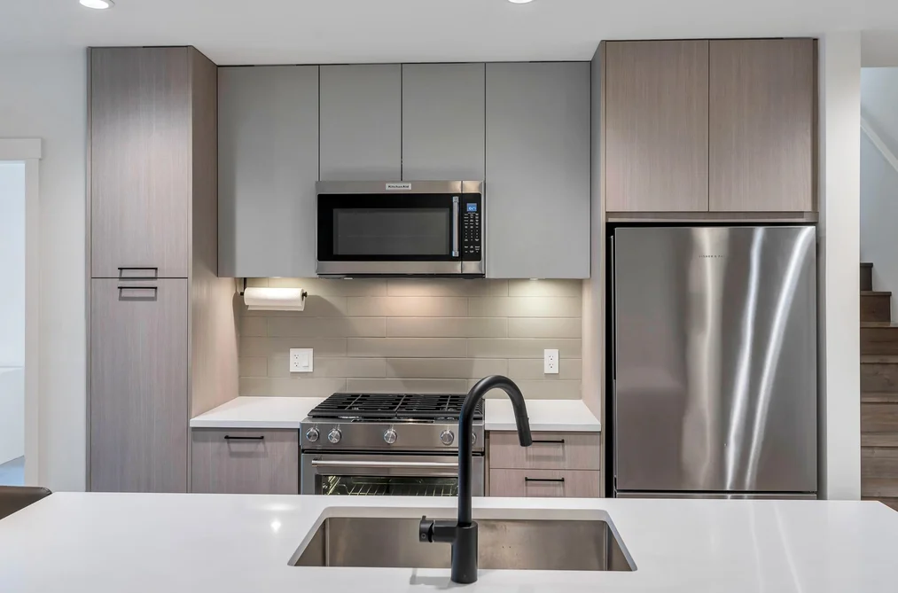 611 707 COMO LAKE AVENUE, Coquitlam BC V3J 0J5, Coquitlam BC — Residential for Sale - Photo 4