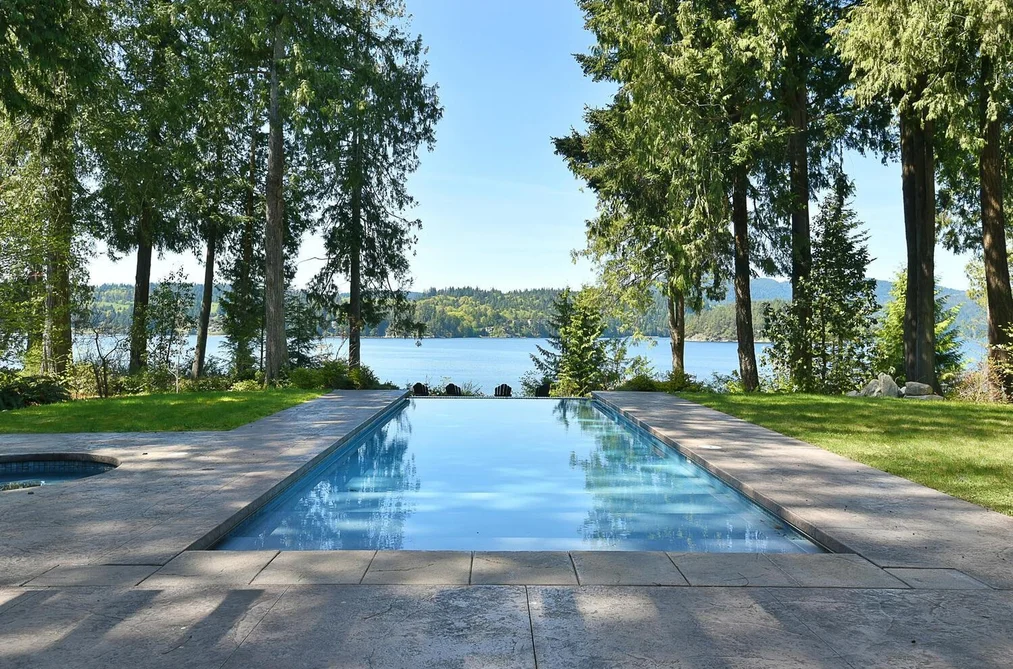 6119 SECHELT INLET ROAD, Sechelt BC V7Z 0P5, Sechelt BC — Residential for Sale - Photo 2