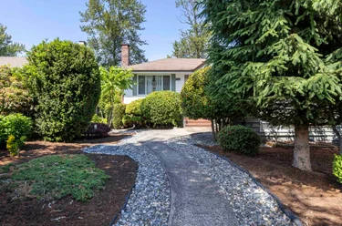 6119 Service St, Burnaby, BC - MLS: R3166045
