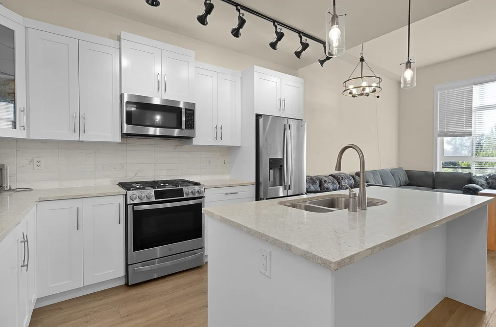 612 11077 RAVINE ROAD, Surrey BC V3T 0R7, Surrey BC — Residential for Sale - Photo 2