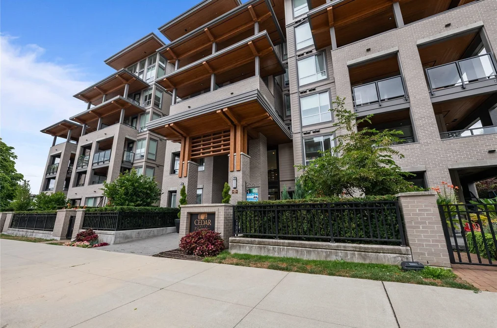 Condo for sale at 612 7588 16th Street Burnaby British Columbia - MLS: R3150454