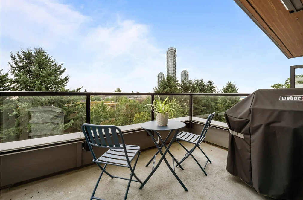 612-7588 16th Street, Burnaby, BC - Condo for Sale - Photo 12 of 20 612-7588 16th Street, Burnaby, BC - Condo for Sale - Photo 12 of 20