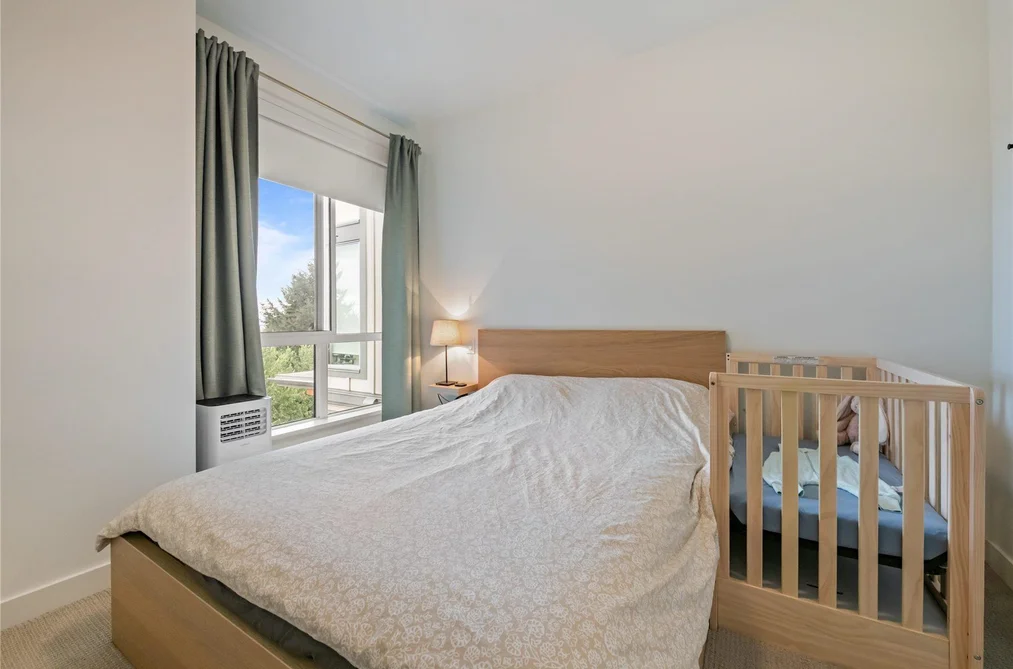 612-7588 16th Street, Burnaby, BC - Condo for Sale - Photo 15 of 20 612-7588 16th Street, Burnaby, BC - Condo for Sale - Photo 15 of 20