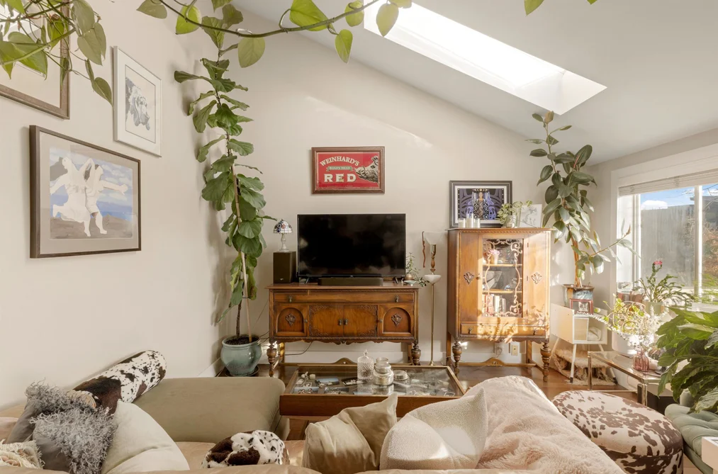 612 E 4TH STREET, North Vancouver BC V7L 1J8, North Vancouver BC — Residential for Sale - Photo 2