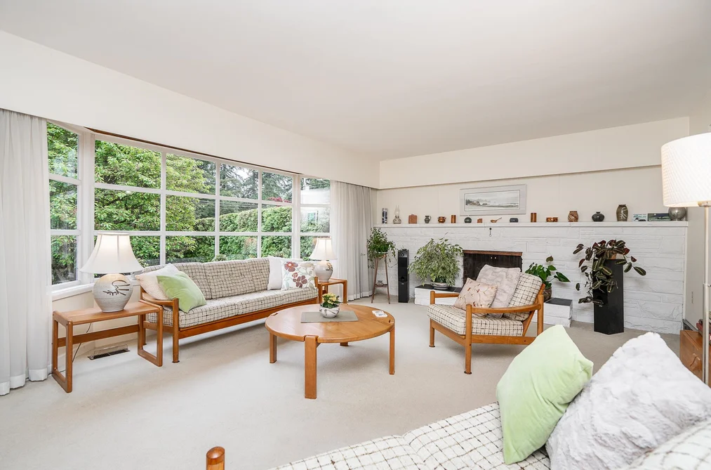 612 HILLCREST STREET, Coquitlam BC V3J 6N8, Coquitlam BC — Residential for Sale - Photo 2