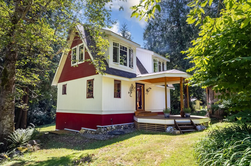 House for sale at 6121 Golf Course Road Sechelt British Columbia - MLS: R3099792