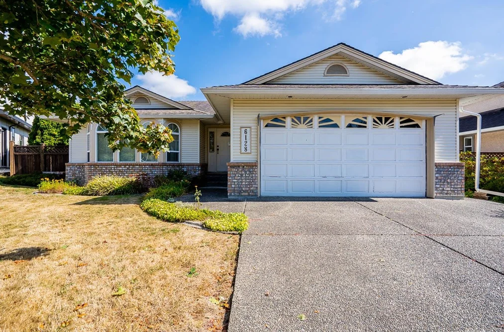 House for sale at 6128 185b Street Surrey British Columbia - MLS: R3169162