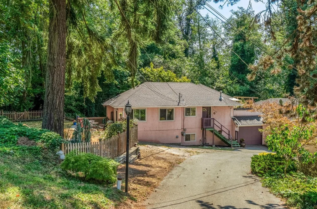 Half Duplex for sale at 6136 Marine Drive Burnaby British Columbia - MLS: R3150157
