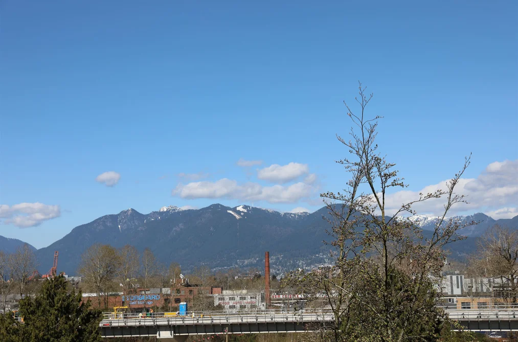 Condo for sale at 615 774 Great Northern Way Vancouver British Columbia - MLS: R3111937