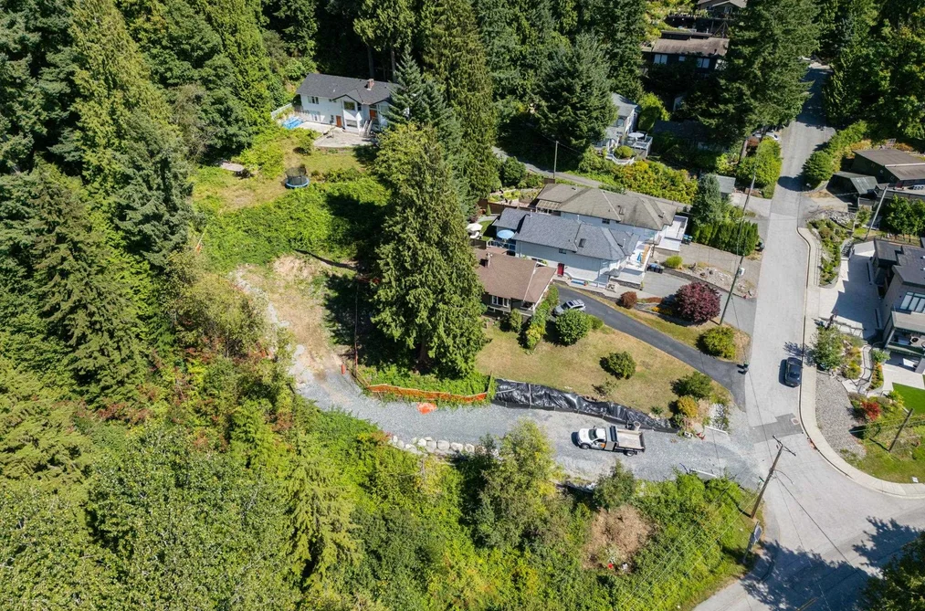 Property for sale at 615 Ioco Road Port Moody British Columbia - MLS: R3116273