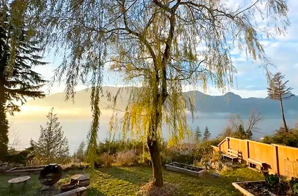 House for sale at 615 Shaughnessy Place Britannia Beach British Columbia - MLS: R3143053