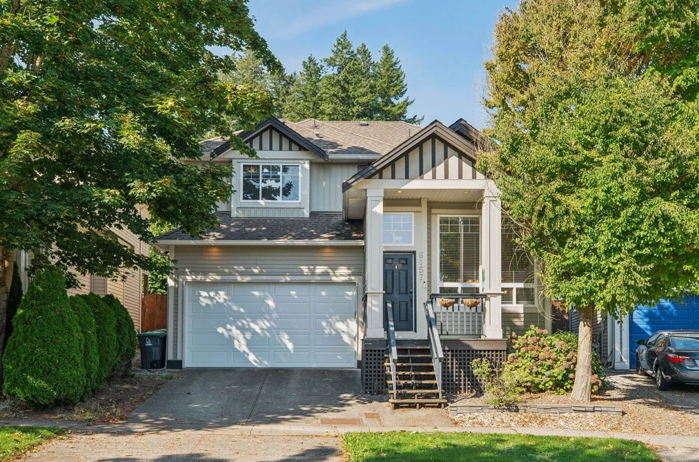 House for sale at 6157 150a Street Surrey British Columbia - MLS: R3132177
