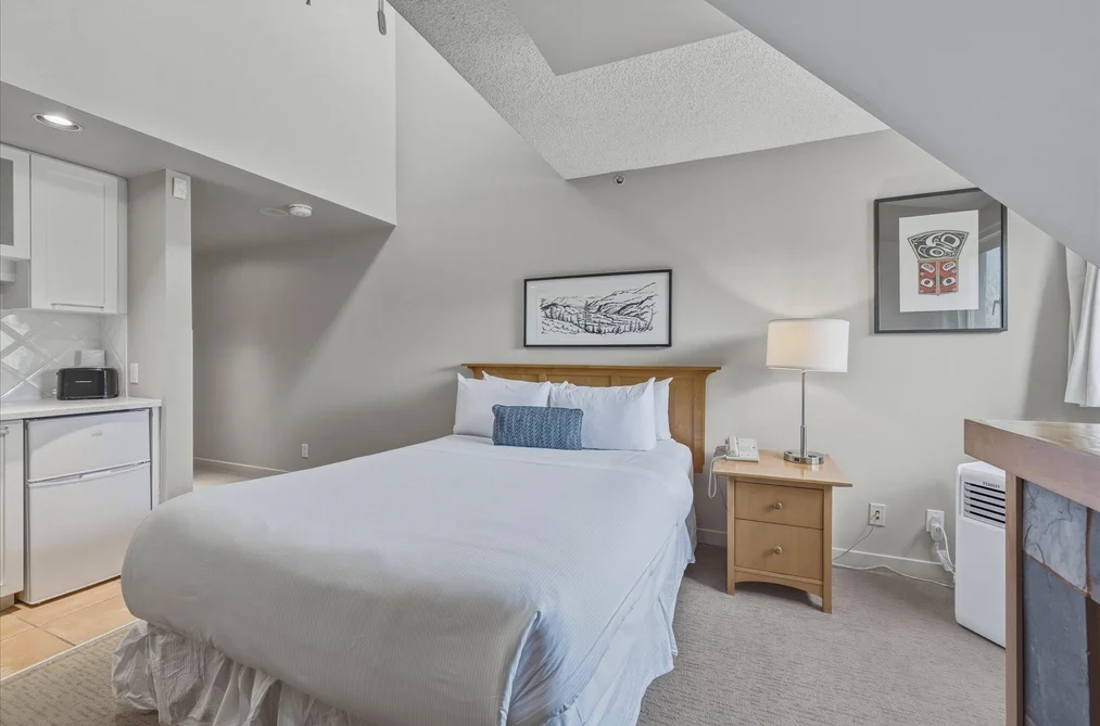 616 4295 BLACKCOMB WAY, Whistler BC V8E 0X2, Whistler BC — Residential for Sale — Photo 4 of 18