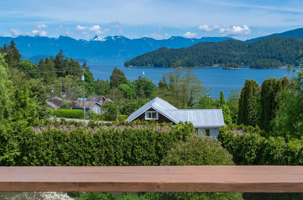 616 N FLETCHER ROAD, Gibsons BC V0N 1V9, Gibsons BC — Residential for Sale - Photo 3