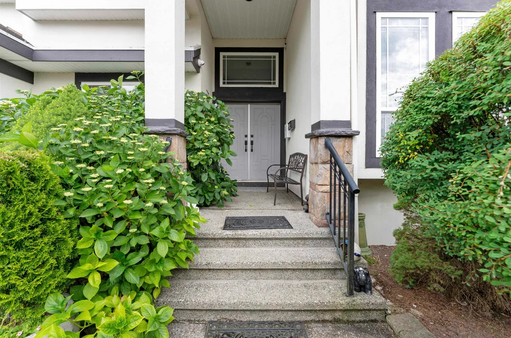 6160 127 STREET, Surrey BC V3X 3M6, Surrey BC — Residential for Sale — Photo 5 of 39