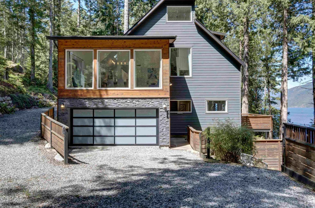 House for sale at 6163-6165 Coracle Drive Sechelt British Columbia - MLS: R3126866
