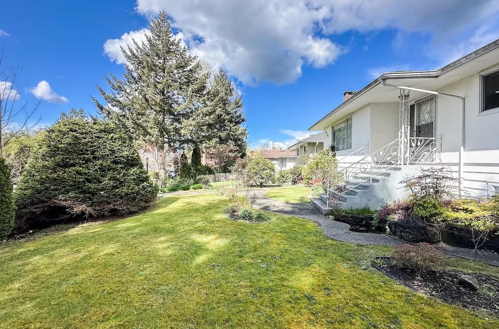 6167 BROADWAY, Burnaby BC V5B 2Y3, Burnaby BC — Residential for Sale - Photo 3