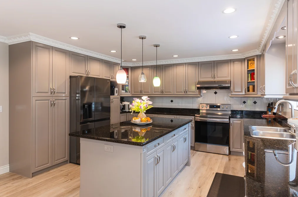 6169 LOCHDALE STREET, Burnaby BC V5B 2M6, Burnaby BC — Residential for Sale - Photo 2