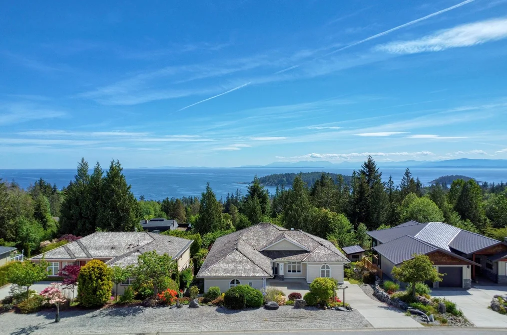 6169 MIKA ROAD, Sechelt BC V0N 3A7, Sechelt BC — Residential for Sale - Photo 2