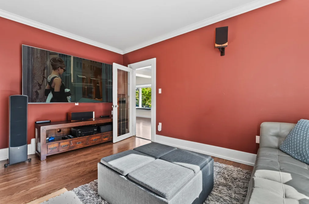 617 Fifth Street, New Westminster, BC - MLS: R3172815 - Photo 7 617 Fifth Street, New Westminster, BC - MLS: R3172815 - Photo 7