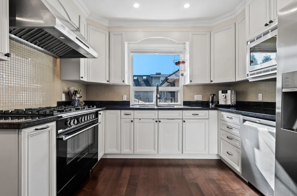 617 Fifth Street, New Westminster, BC - MLS: R3172815 - Photo 8 617 Fifth Street, New Westminster, BC - MLS: R3172815 - Photo 8
