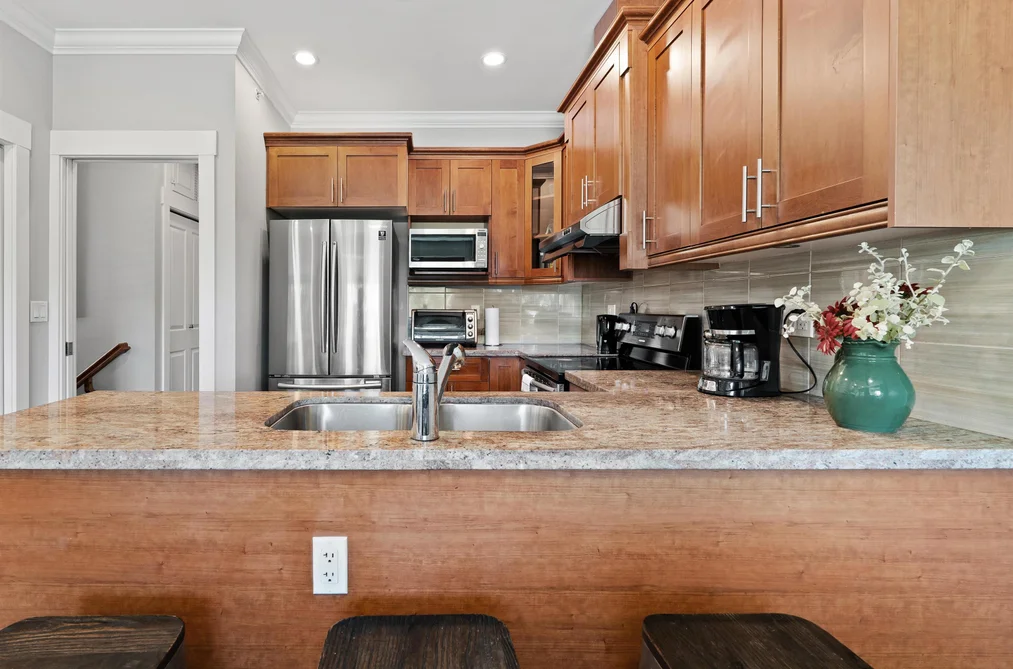 6176 MAIN STREET, Vancouver BC V5W 2T7, Vancouver BC — Residential for Sale — Photo 8 of 30