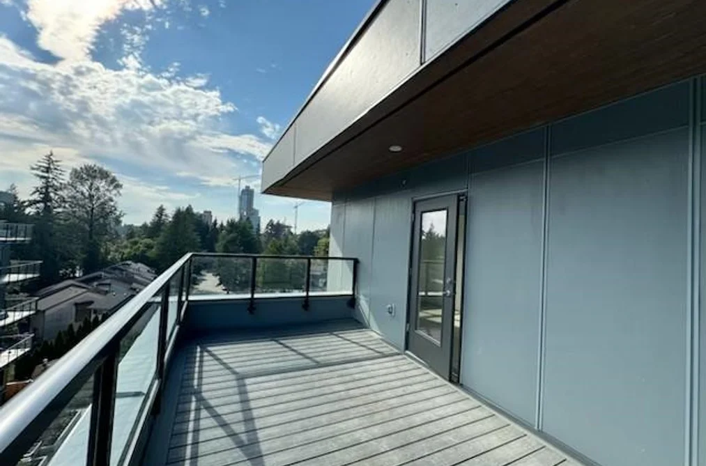 Condo for sale at 618 13968 Laurel Drive Surrey British Columbia - MLS: R3074935