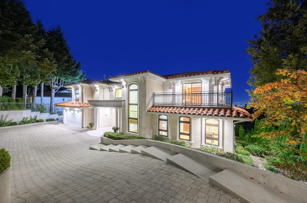 House for sale at 618 Hawstead Place West Vancouver British Columbia - MLS: R3118381