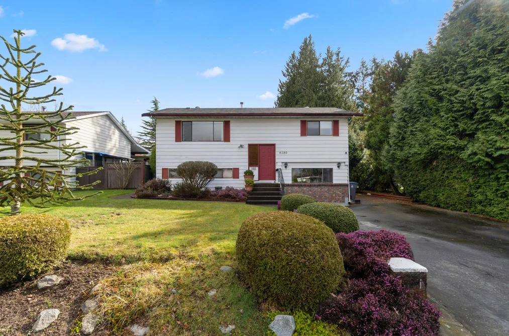 6180 181A STREET, Surrey BC V3S 4M2, Surrey BC — Residential for Sale - Photo 2
