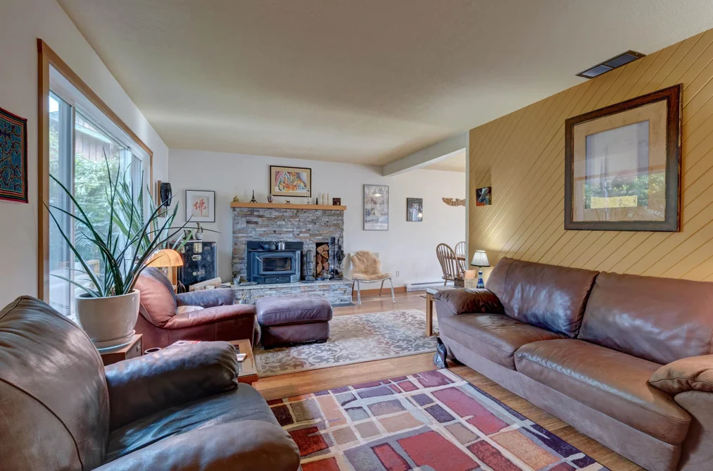 6183 BLIGH ROAD, Sechelt BC V7Z 0M1, Sechelt BC — Residential for Sale - Photo 3