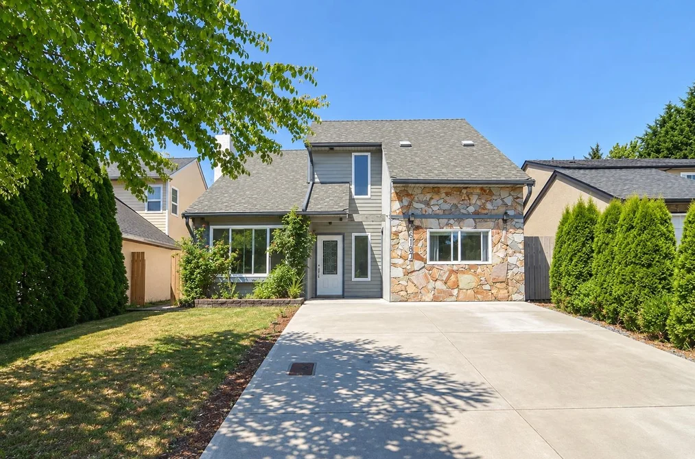 House for sale at 6187 194 Street Surrey British Columbia - MLS: R3165704