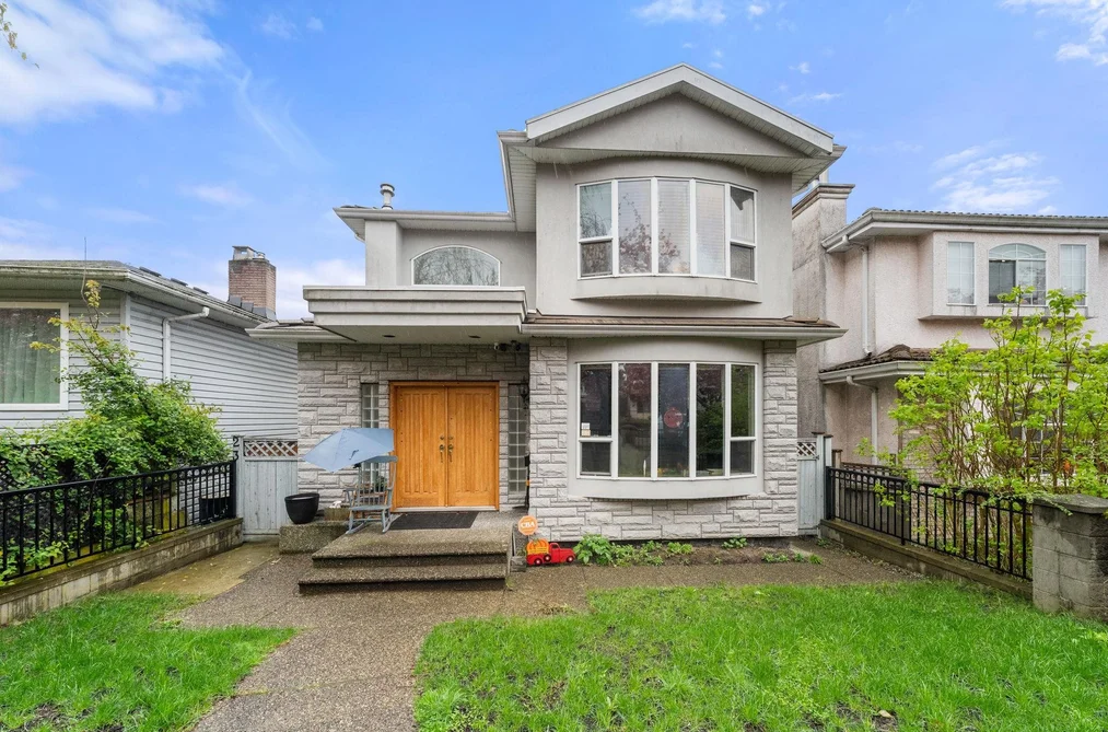 House for sale at 62 E 61st Avenue Vancouver British Columbia - MLS: R3110713