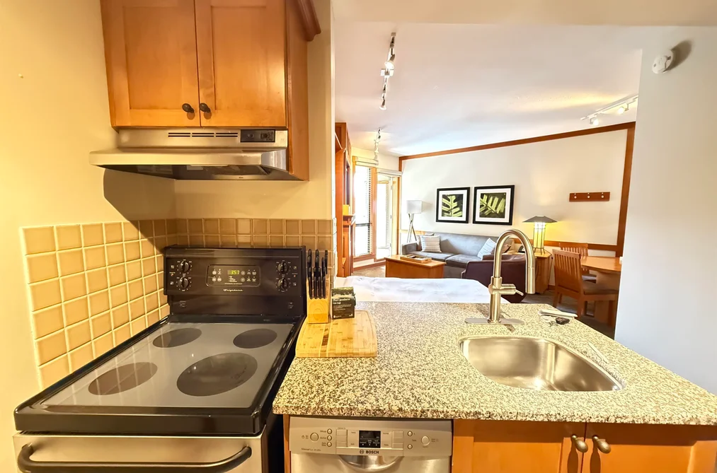 620 4320 SUNDIAL CRESCENT, Whistler BC V8E 1G6, Whistler BC — Residential for Sale - Photo 6