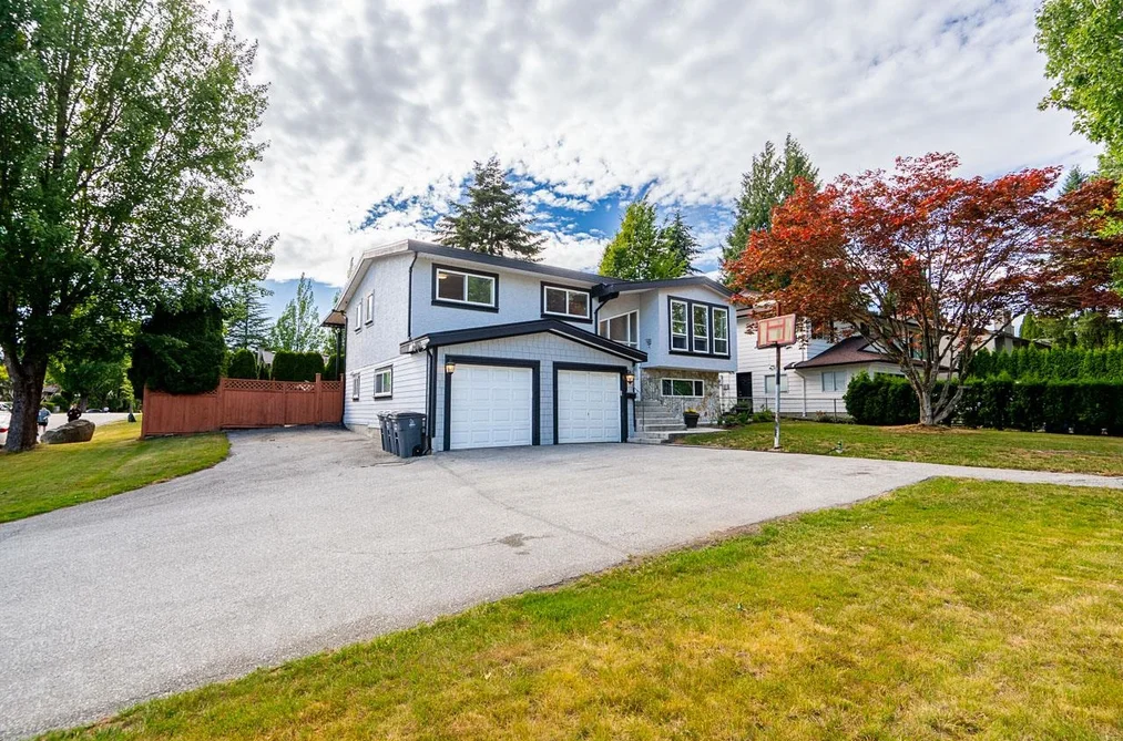 6209 172ND STREET, Surrey BC V3S 5W1, Surrey BC — Residential for Sale — Photo 2 of 27