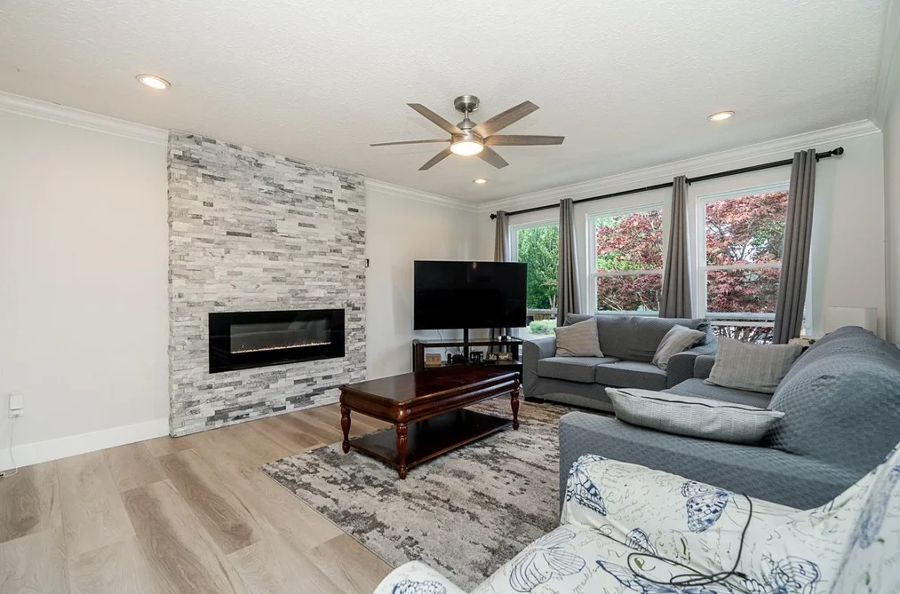 6209 172ND STREET, Surrey BC V3S 5W1, Surrey BC — Residential for Sale — Photo 3 of 27