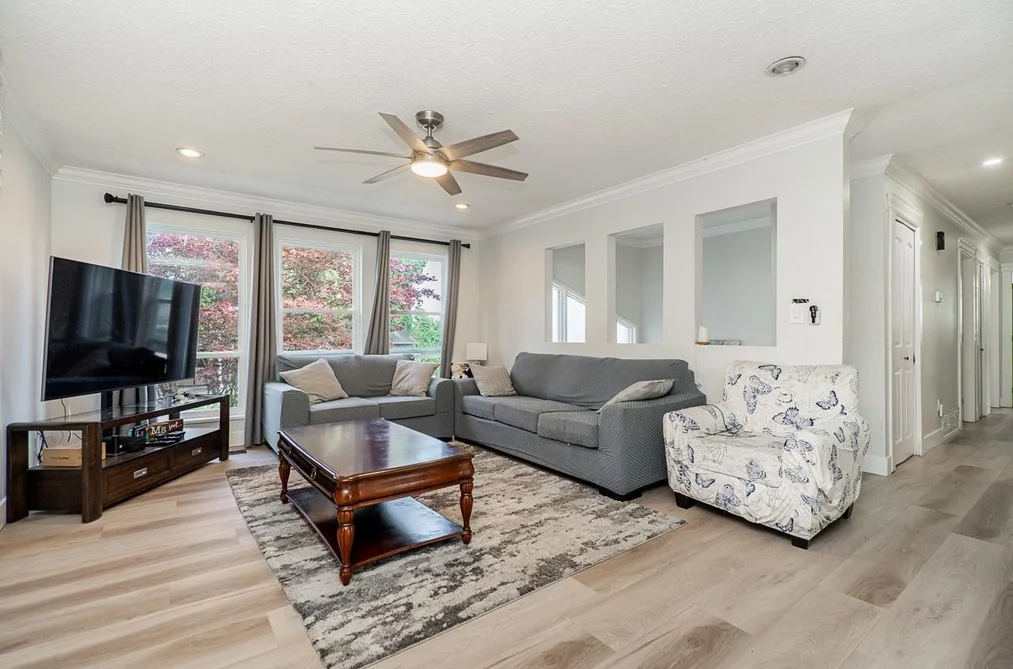 6209 172ND STREET, Surrey BC V3S 5W1, Surrey BC — Residential for Sale — Photo 4 of 27