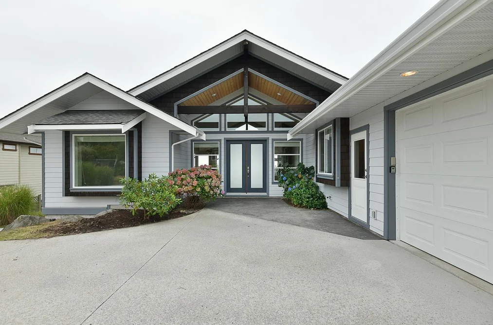 House for sale at 6216 Oracle Road Sechelt British Columbia - MLS: R3157542