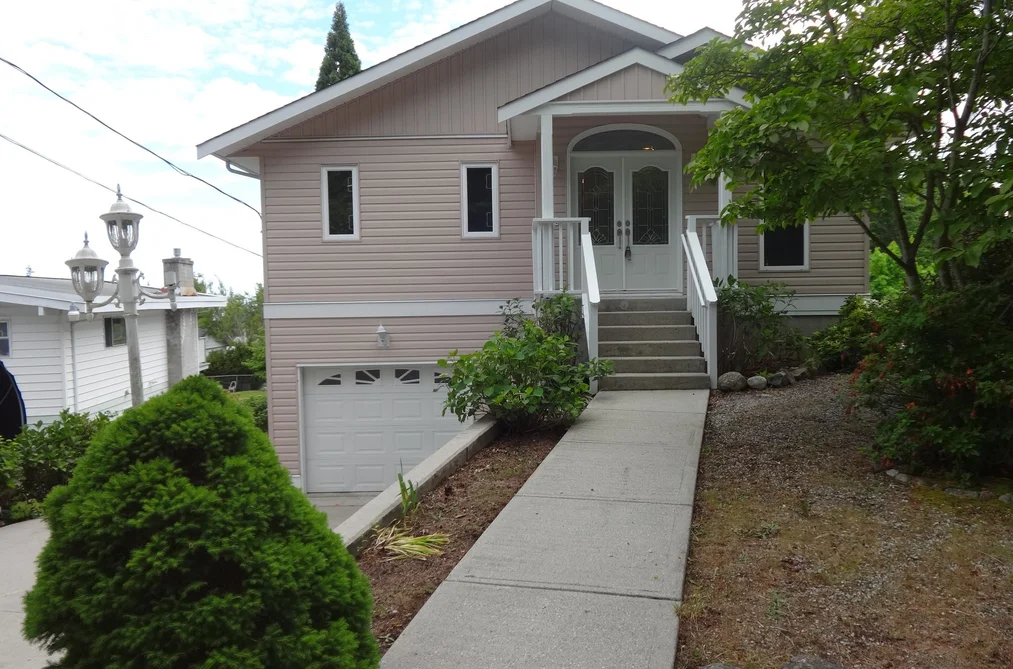 House for sale at 6217 Norwest Bay Road Sechelt British Columbia - MLS: R3129405