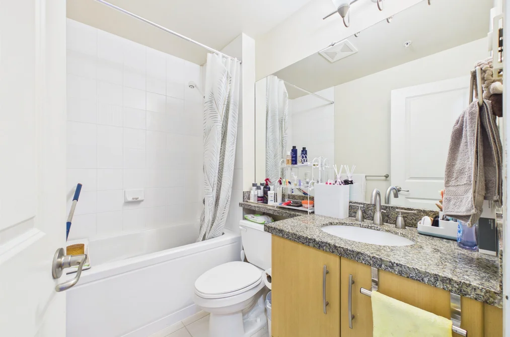 6222 Logan Lane, Vancouver, BC - Townhouse for Sale - Photo 12 of 24 6222 Logan Lane, Vancouver, BC - Townhouse for Sale - Photo 12 of 24