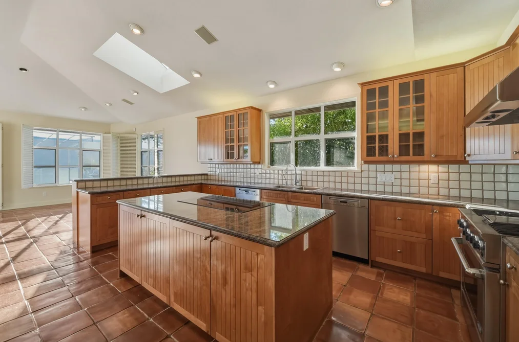 6231 TAYLOR DRIVE, West Vancouver BC V7W 1Y8, West Vancouver BC — Residential for Sale — Photo 12 of 40