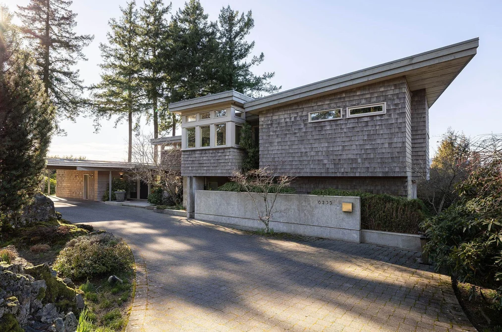 6235 OVERSTONE DRIVE, West Vancouver BC V7W 1X9, West Vancouver BC — Residential for Sale - Photo 2