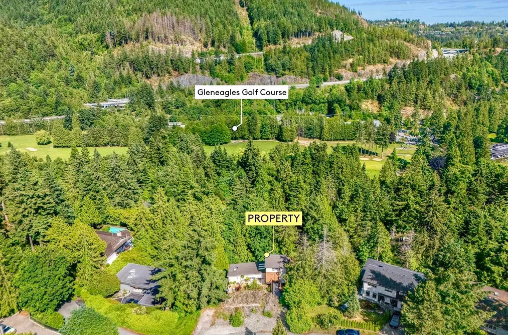 6236 SUMMIT AVENUE, West Vancouver BC V7W 1Y2, West Vancouver BC — Residential for Sale — Photo 3 of 40