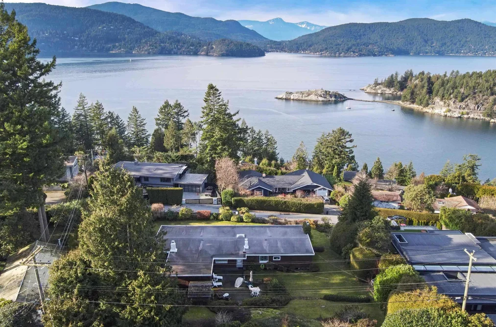 House for sale at 6240 Overstone Drive West Vancouver British Columbia - MLS: R3132011