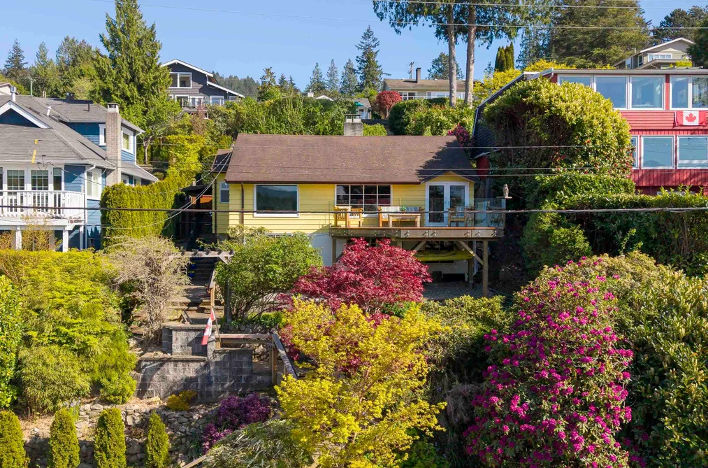 6248 WELLINGTON AVENUE, West Vancouver BC V7W 2H4, West Vancouver BC — Residential for Sale - Photo 2