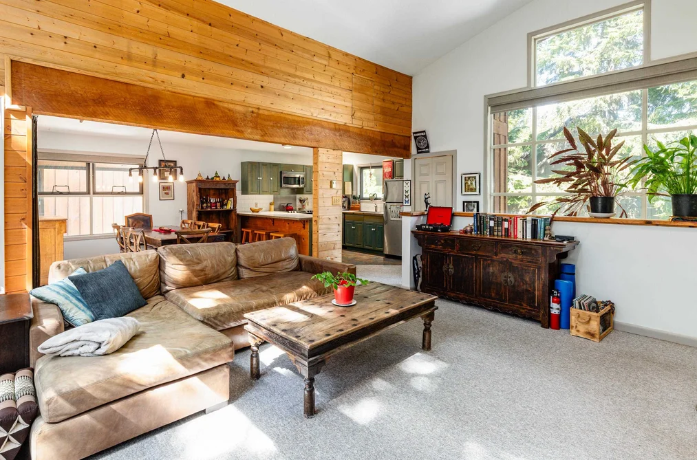6250 EAGLE DRIVE, Whistler BC V8E 0C7, Whistler BC — Residential for Sale - Photo 2