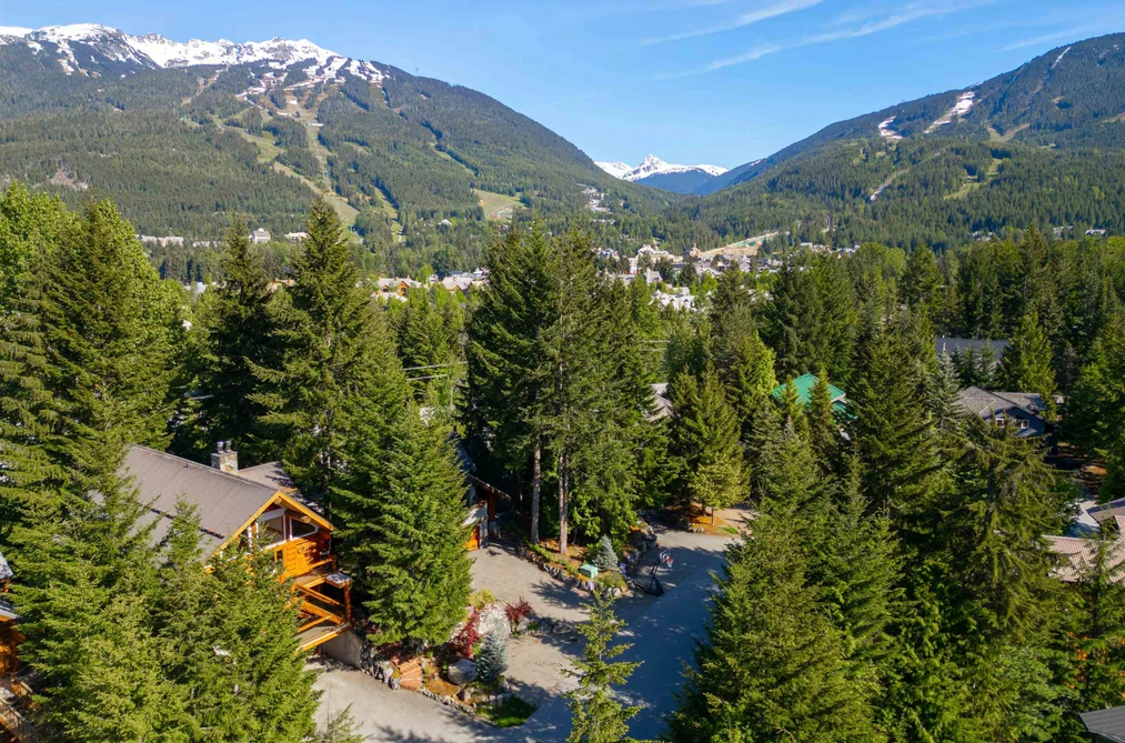 House for sale at 6252 Bishop Way Whistler British Columbia - MLS: R3064233